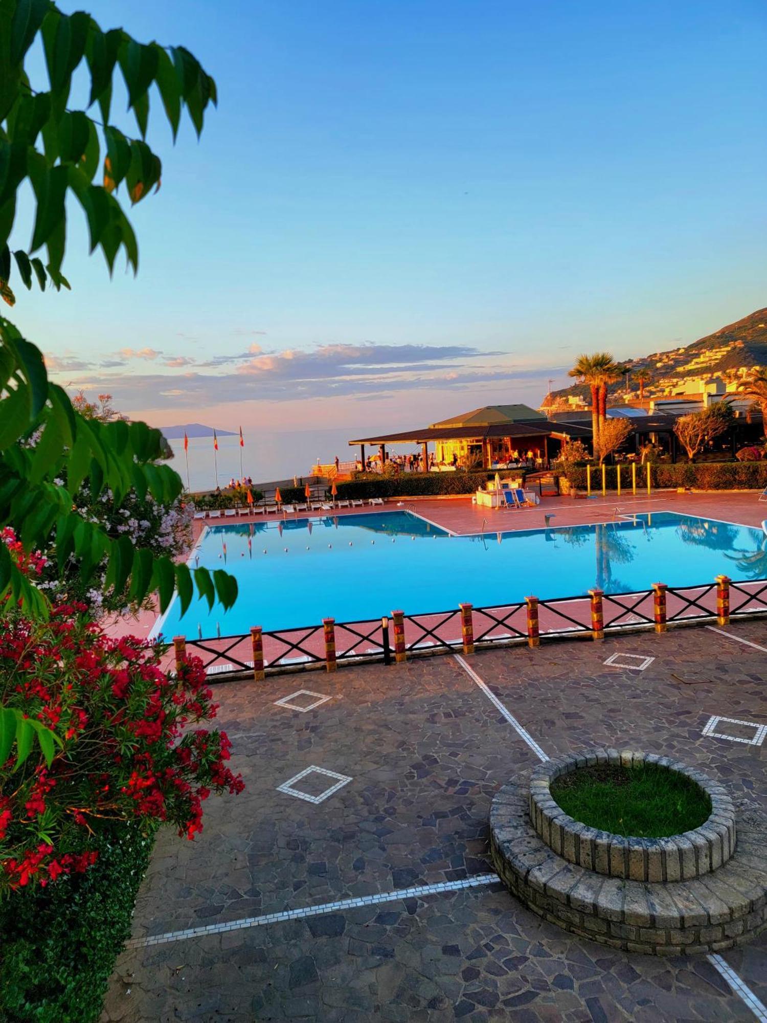 Villaggio Hotel Club Calanovellamare 피라이노 외부 사진